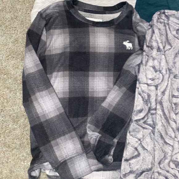 Abercrombie kids 7/8 lot of three shirts - Picture 3 of 5